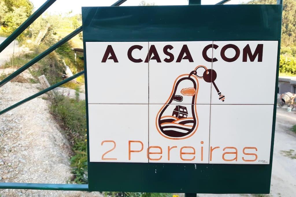 A Casa Com 2 Pereiras Bed and Breakfast Terras de Bouro Eksteriør billede